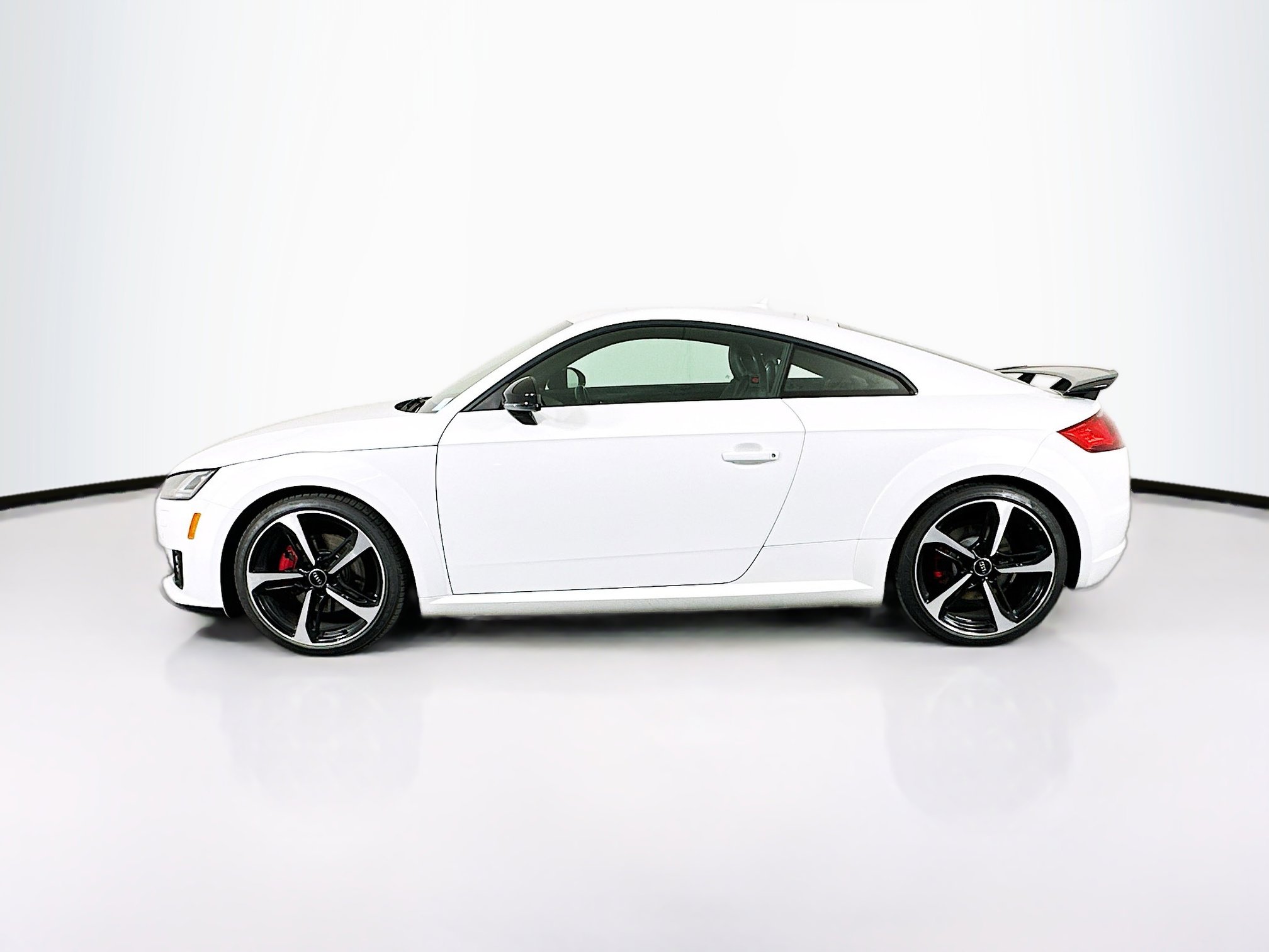 Used 2018 Audi TT 2.0T w/ Technology Package image 4