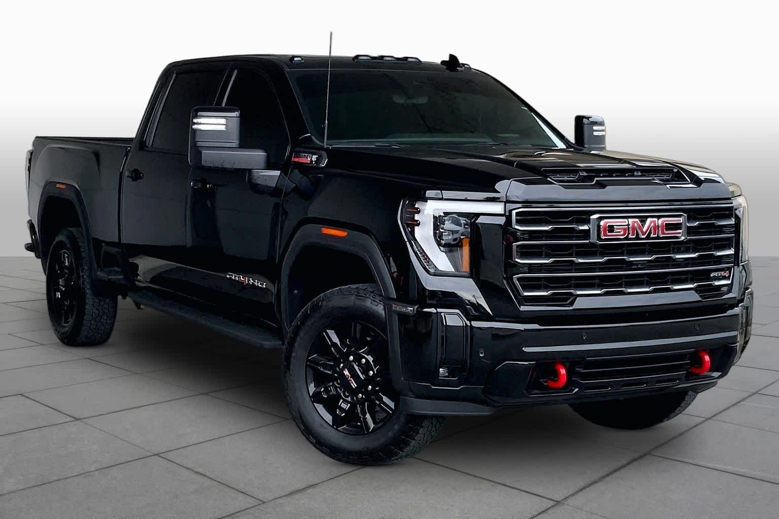Used 2025 GMC Sierra 2500 AT4 w/ AT4 Premium Plus Package AWD/4WD image 3