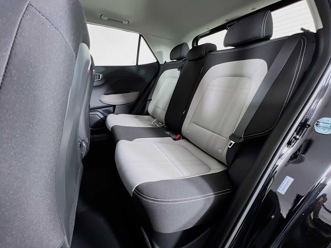 New 2025 Hyundai Venue SEL image 14