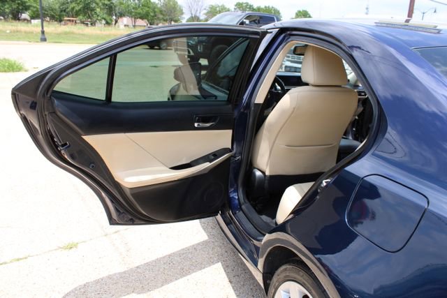 Used 2015 Lexus IS 250 RWD image 31