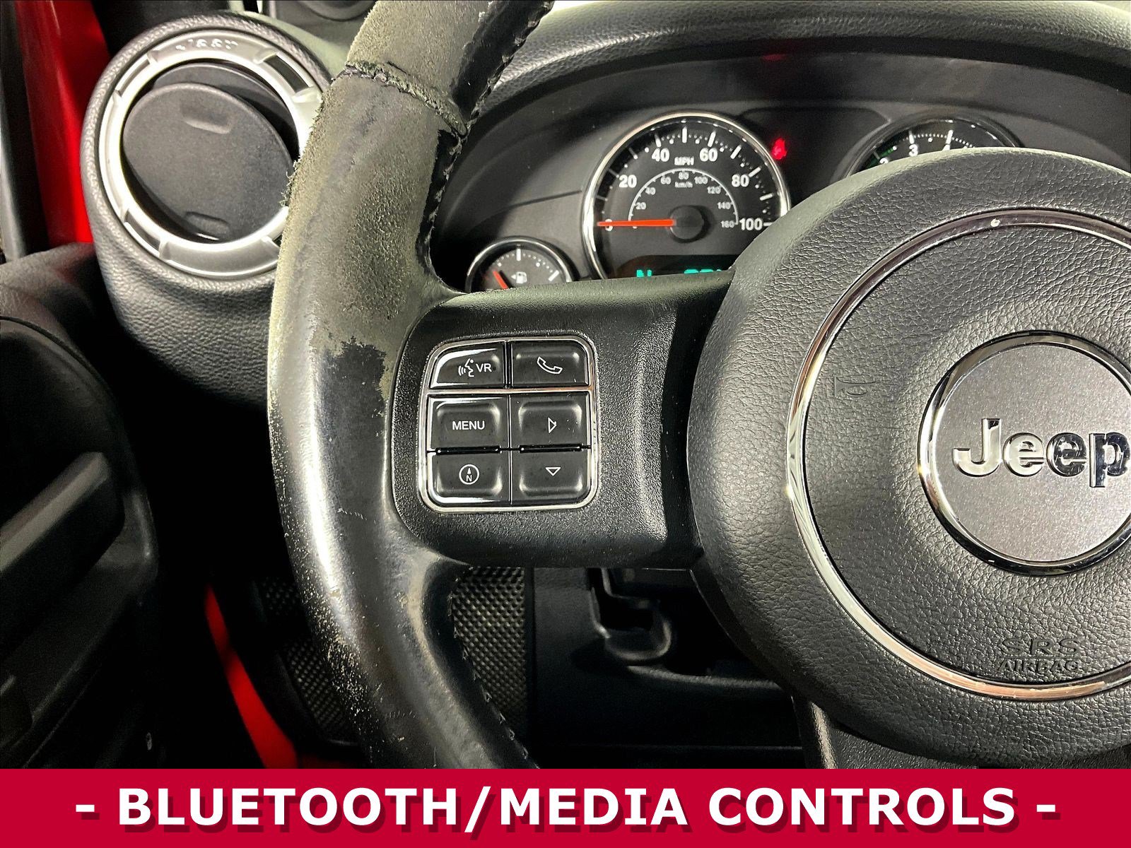 Used 2014 Jeep Wrangler Unlimited Sahara w/ Connectivity Group AWD/4WD image 11
