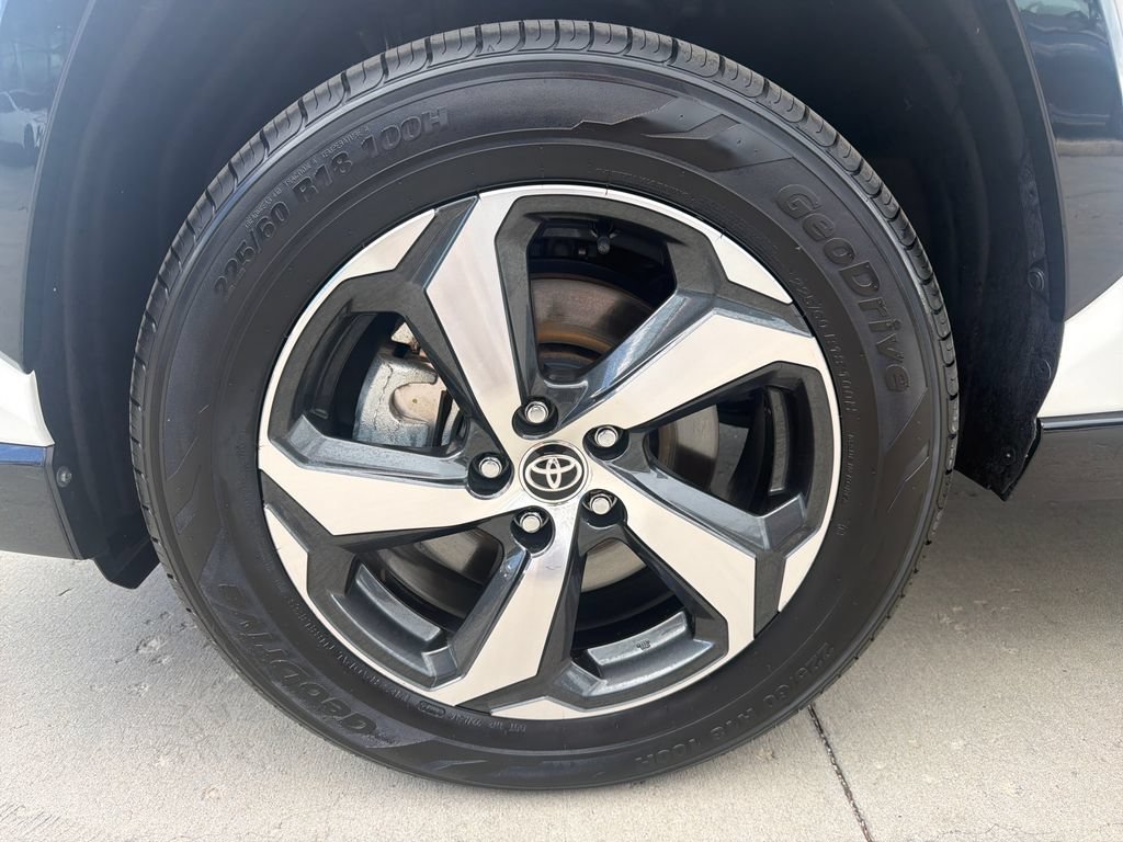 Certified 2024 Toyota RAV4 SE w/ Weather & Moonroof Package AWD/4WD image 17