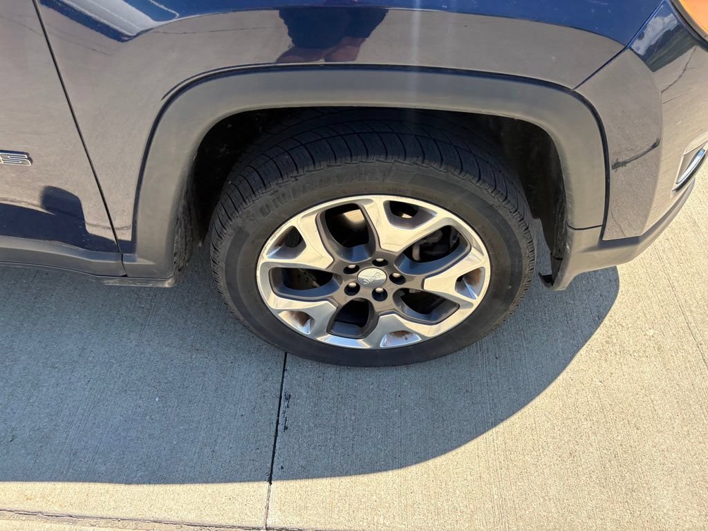 Used 2019 Jeep Compass Limited AWD/4WD image 24
