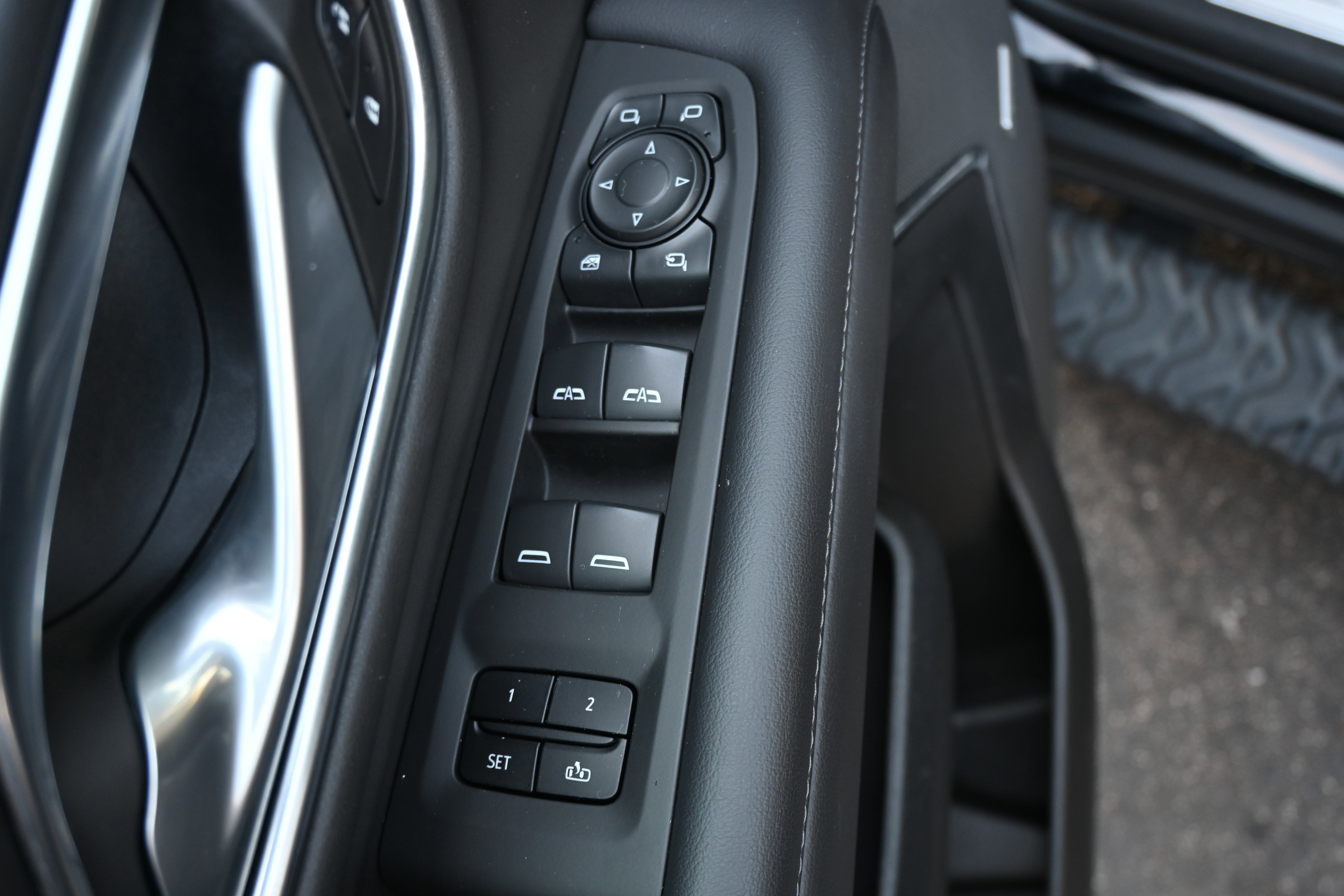 Used 2022 Chevrolet Tahoe Z71 w/ Luxury Package image 15