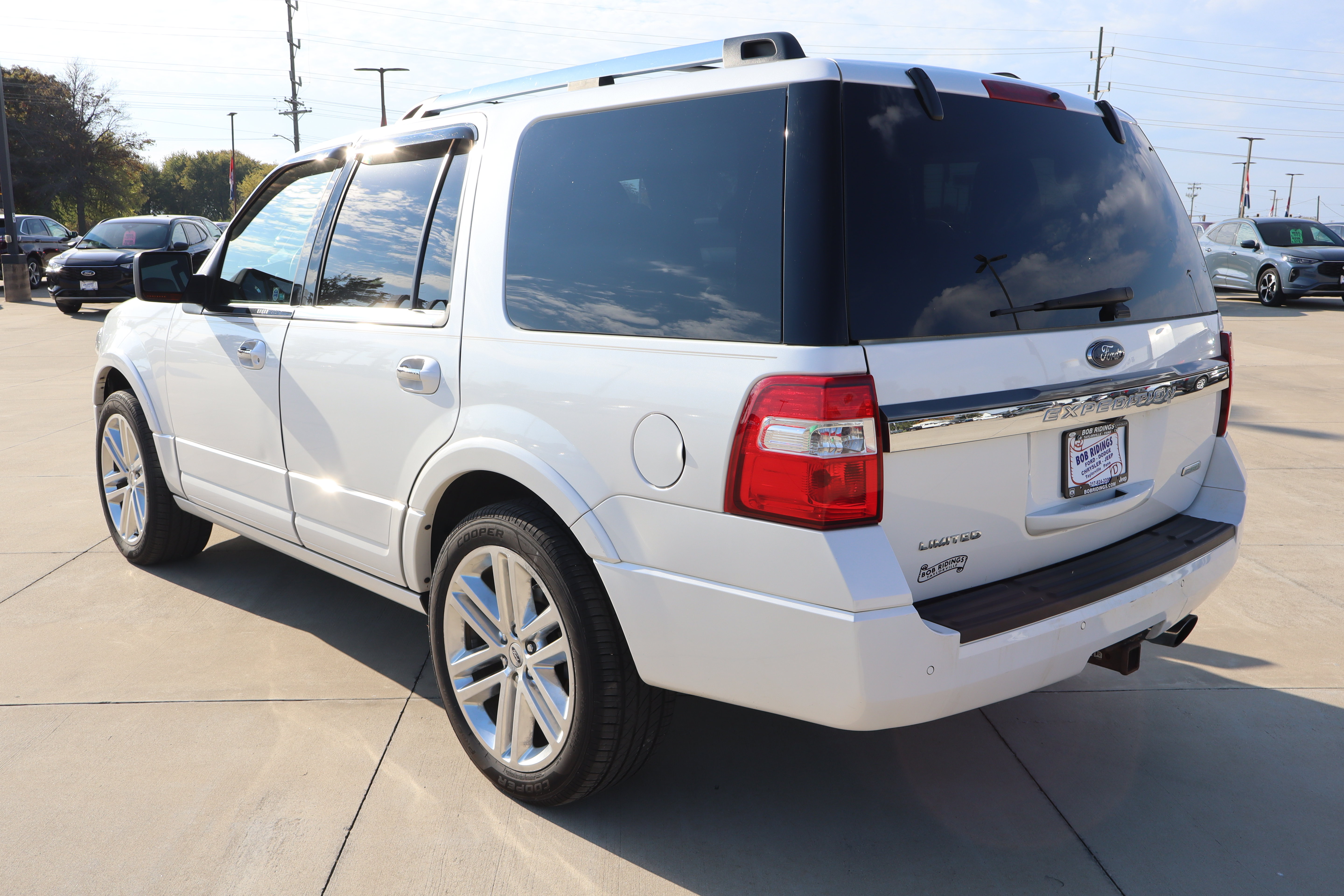 Certified 2017 Ford Expedition Limited w/ Equipment Group 301A AWD/4WD image 8