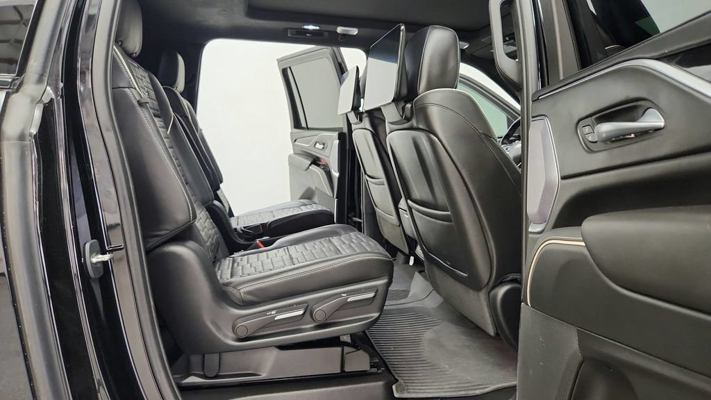 Used 2023 Cadillac Escalade ESV V w/ Heavy-Duty Trailer Package AWD/4WD image 44