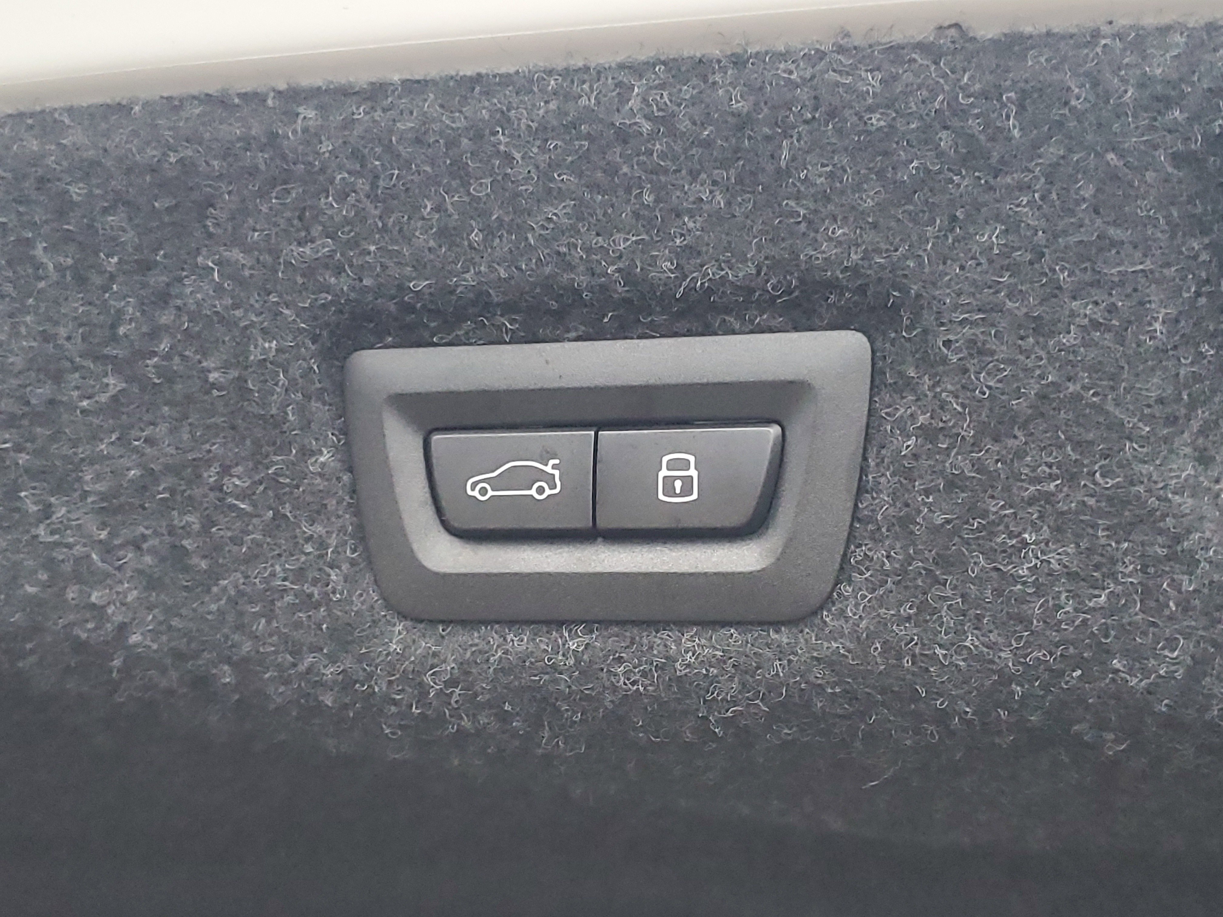 New 2026 BMW 530i xDrive w/ Premium Package image 27