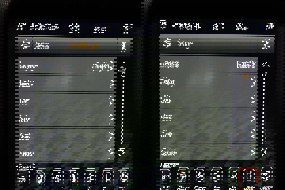 Used 2022 Jeep Wrangler Unlimited Sahara w/ Cold Weather Group image 61