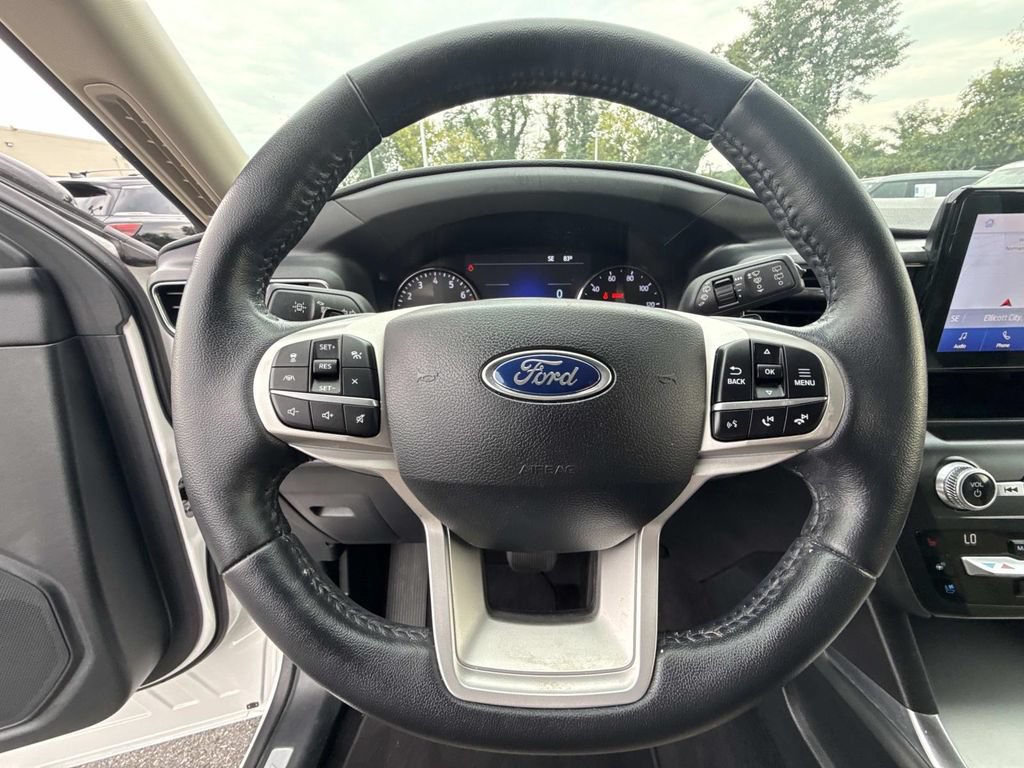 Used 2020 Ford Explorer Limited w/ Class III Trailer Tow Package RWD image 11