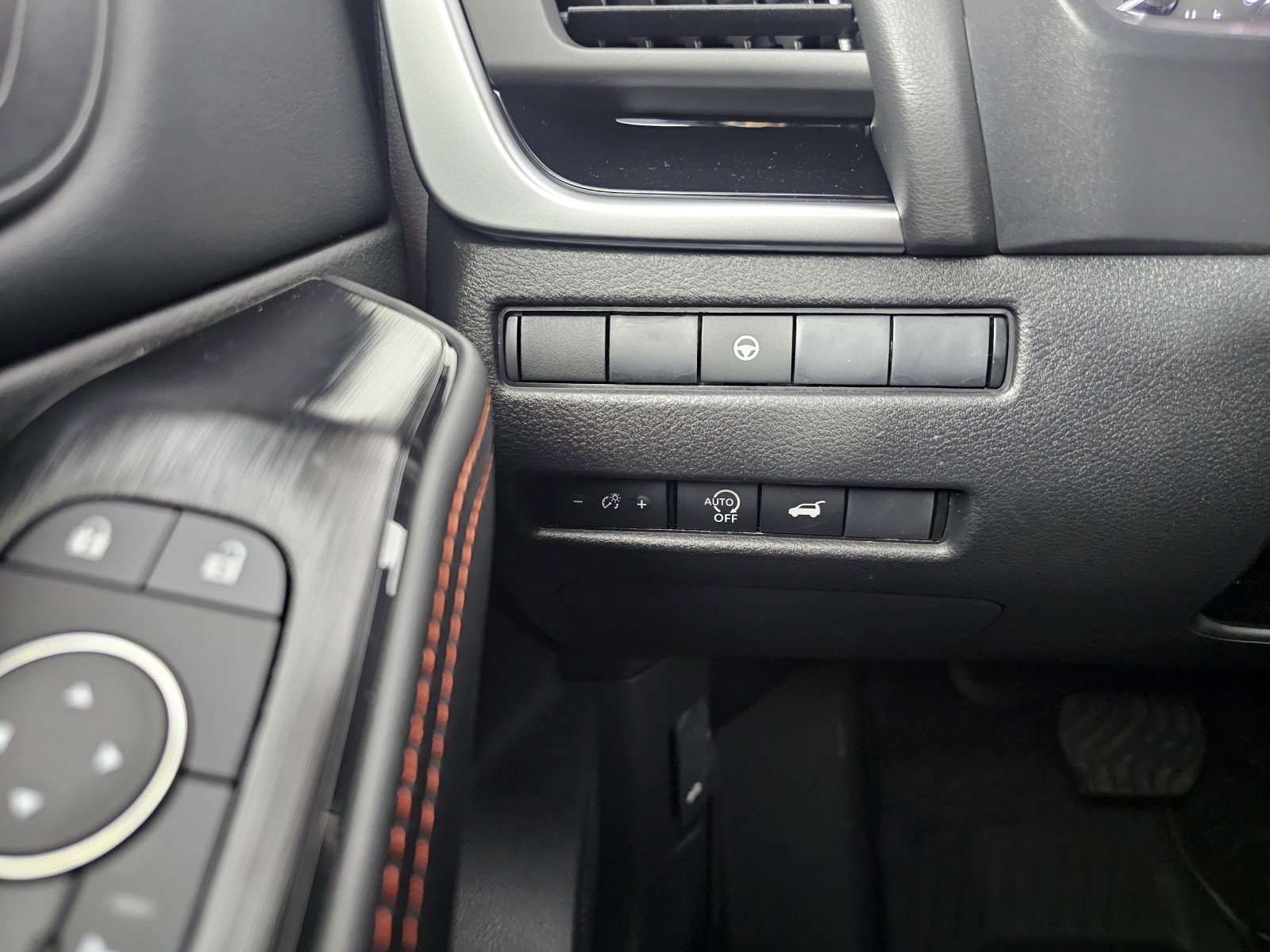 New 2026 Nissan Rogue SV image 38