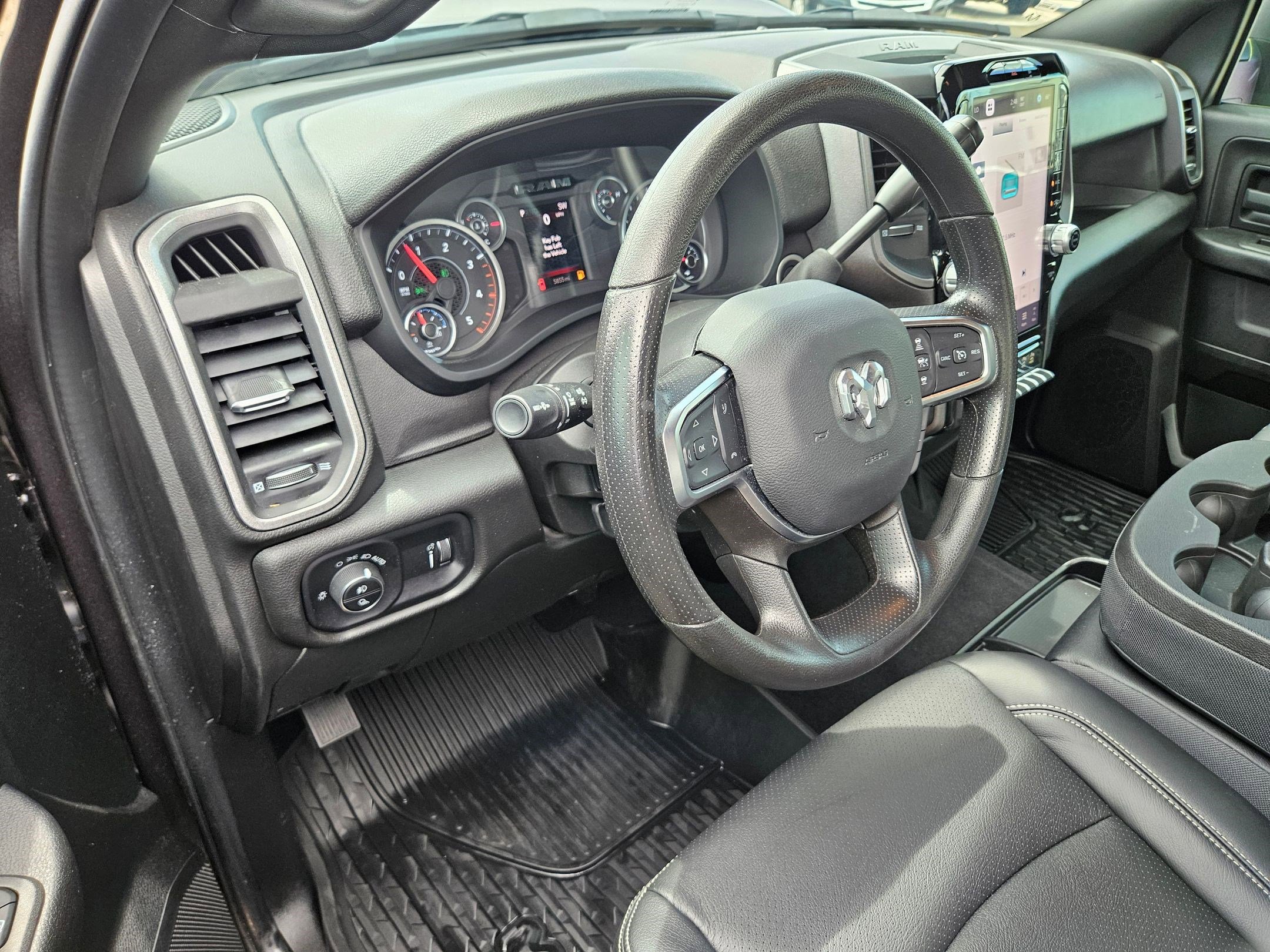 Used 2026 RAM 2500 Tradesman AWD/4WD image 16