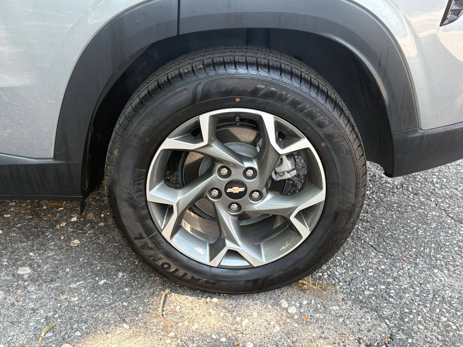 Used 2025 Chevrolet Trax LT w/ LT Convenience Package FWD image 28