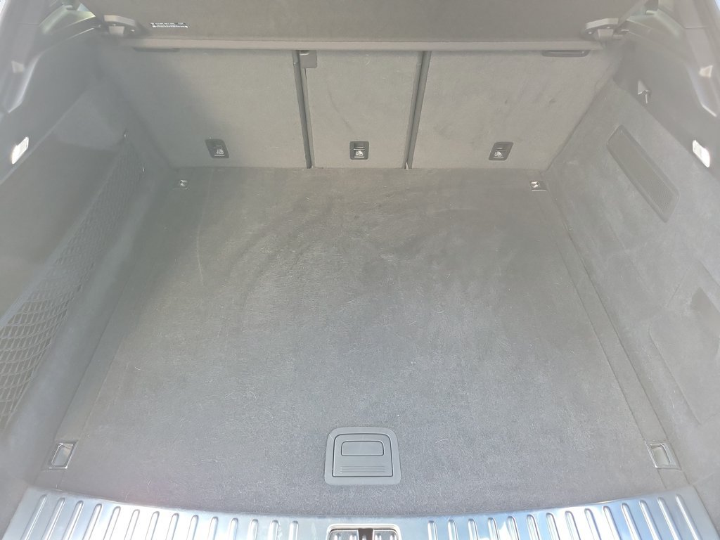 Certified 2025 Porsche Cayenne S AWD/4WD image 17