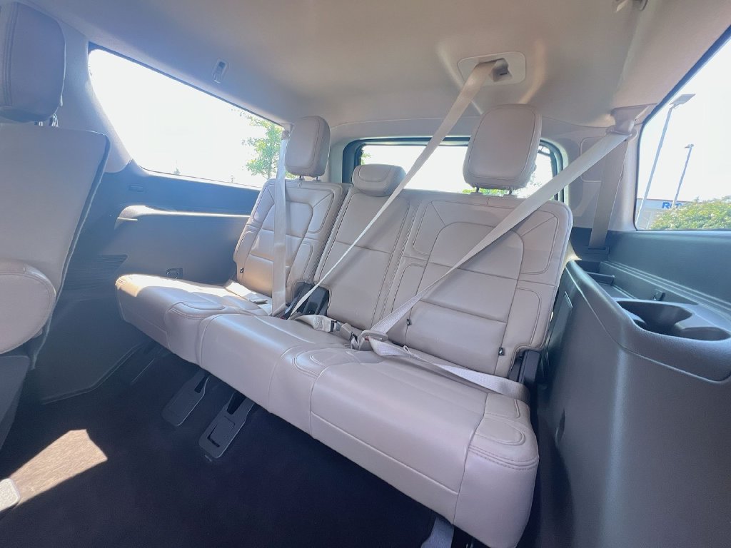 Used 2022 Lincoln Navigator L Reserve AWD/4WD image 26