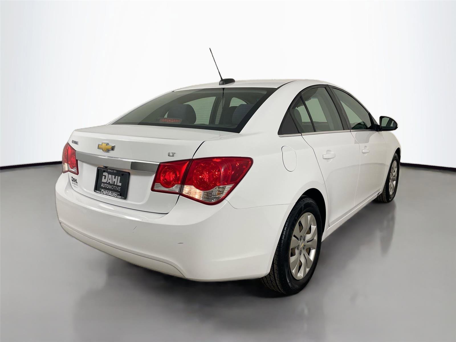 Used 2016 Chevrolet Cruze LT w/ Sun And Sound Package FWD image 13