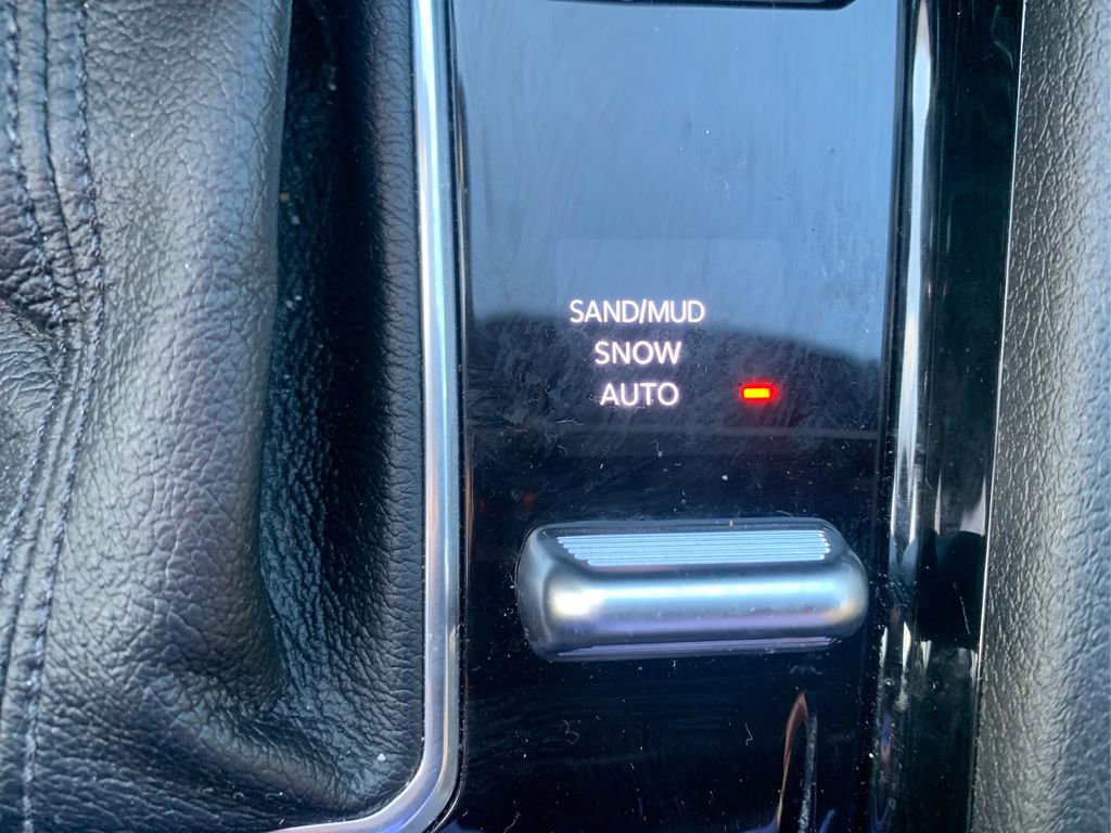Used 2026 Jeep Compass Limited image 33