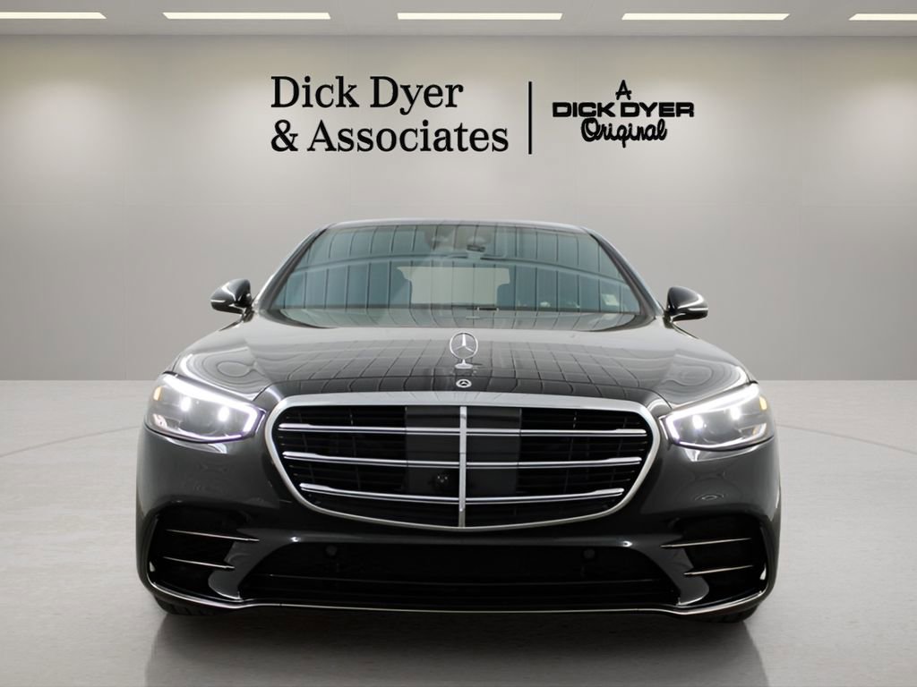 Used 2025 Mercedes-Benz S 580 4MATIC Sedan image 7