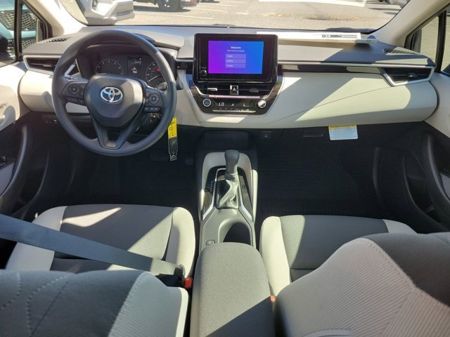 Used 2025 Toyota Corolla LE image 21