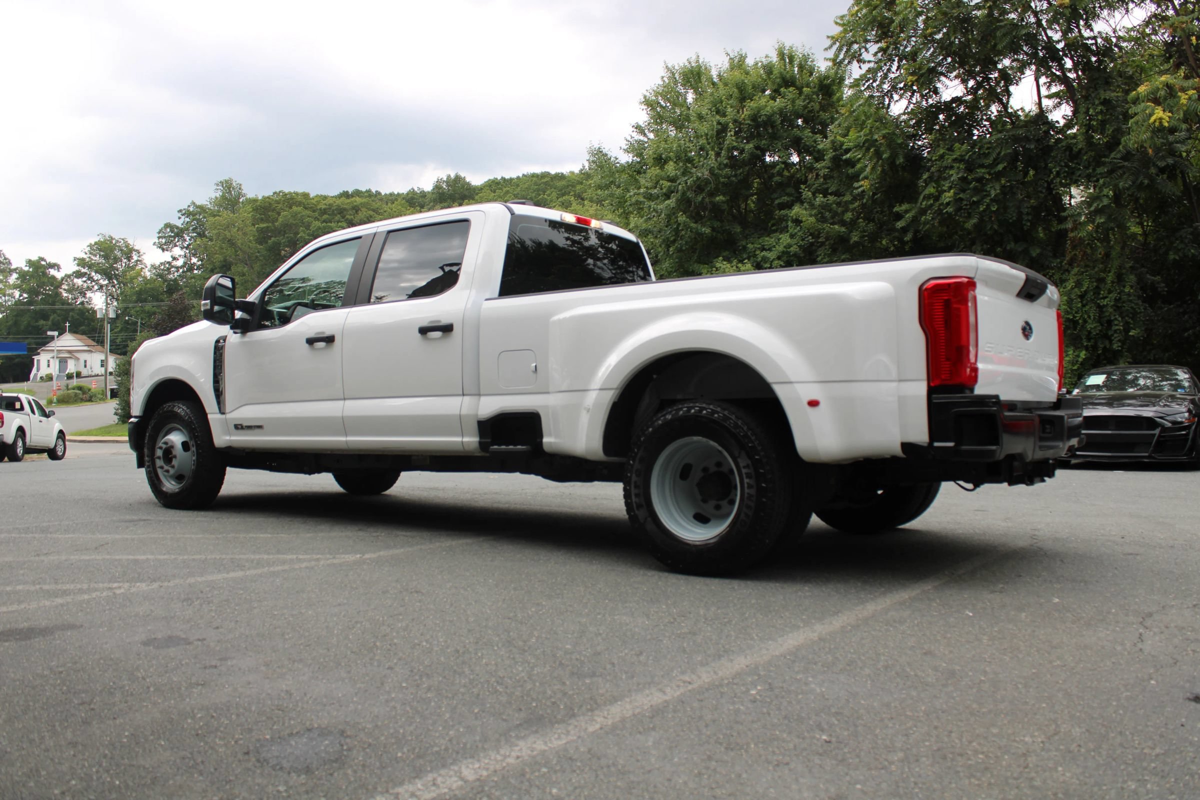 Used 2024 Ford F350 XL RWD image 5