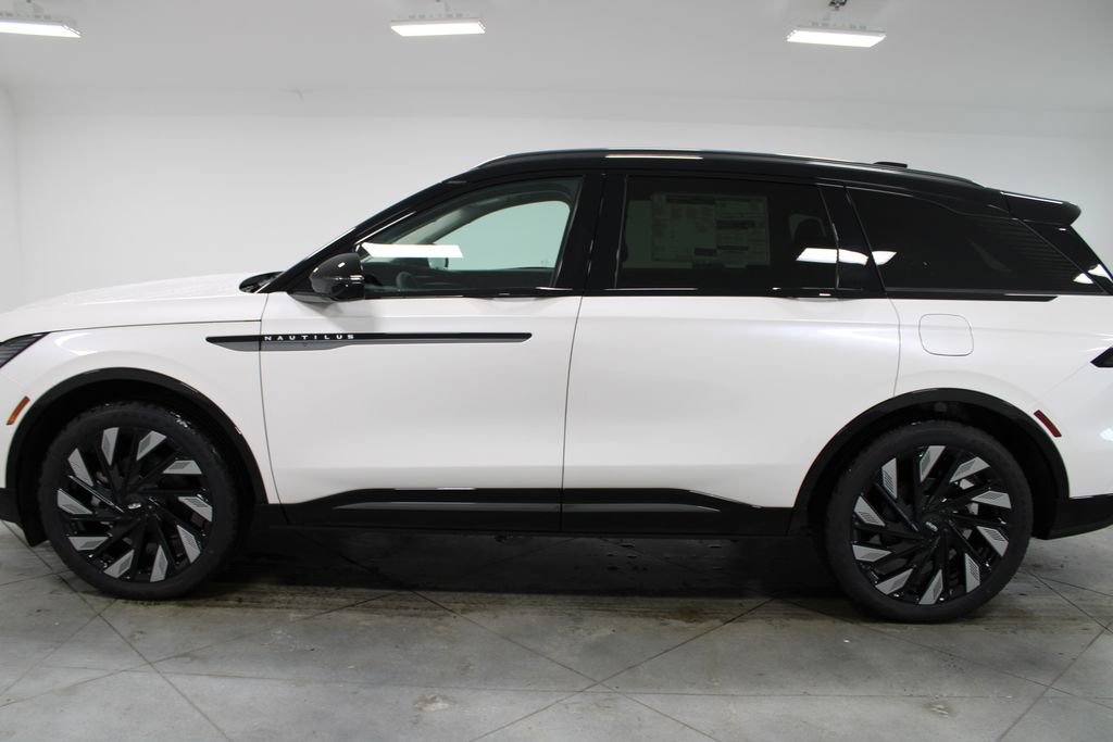 New 2026 Lincoln Nautilus Reserve w/ Jet Appearance Package image 5