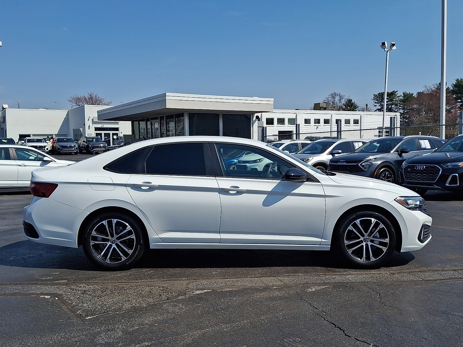 Certified 2022 Volkswagen Jetta Sport image 7