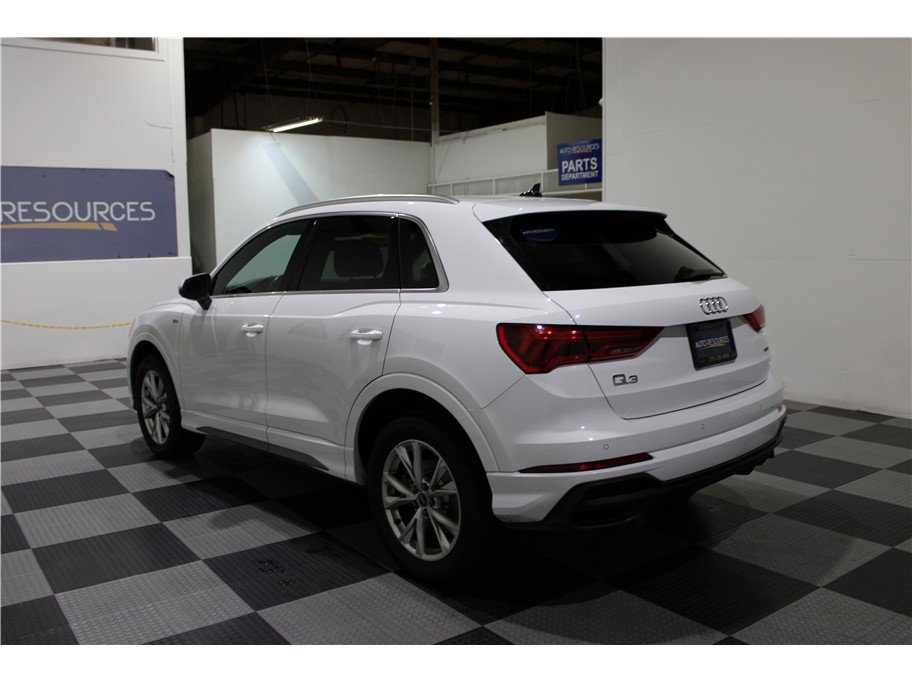 Used 2024 Audi Q3 2.0T Premium image 6