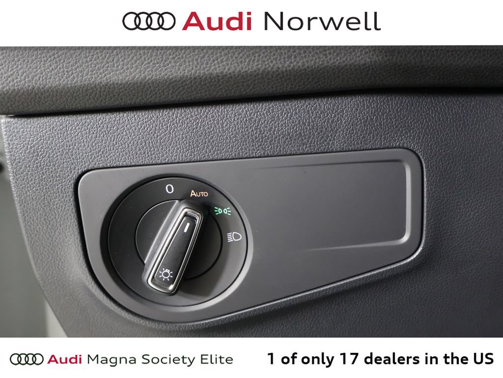 Used 2024 Volkswagen Tiguan SE R-Line AWD/4WD image 23