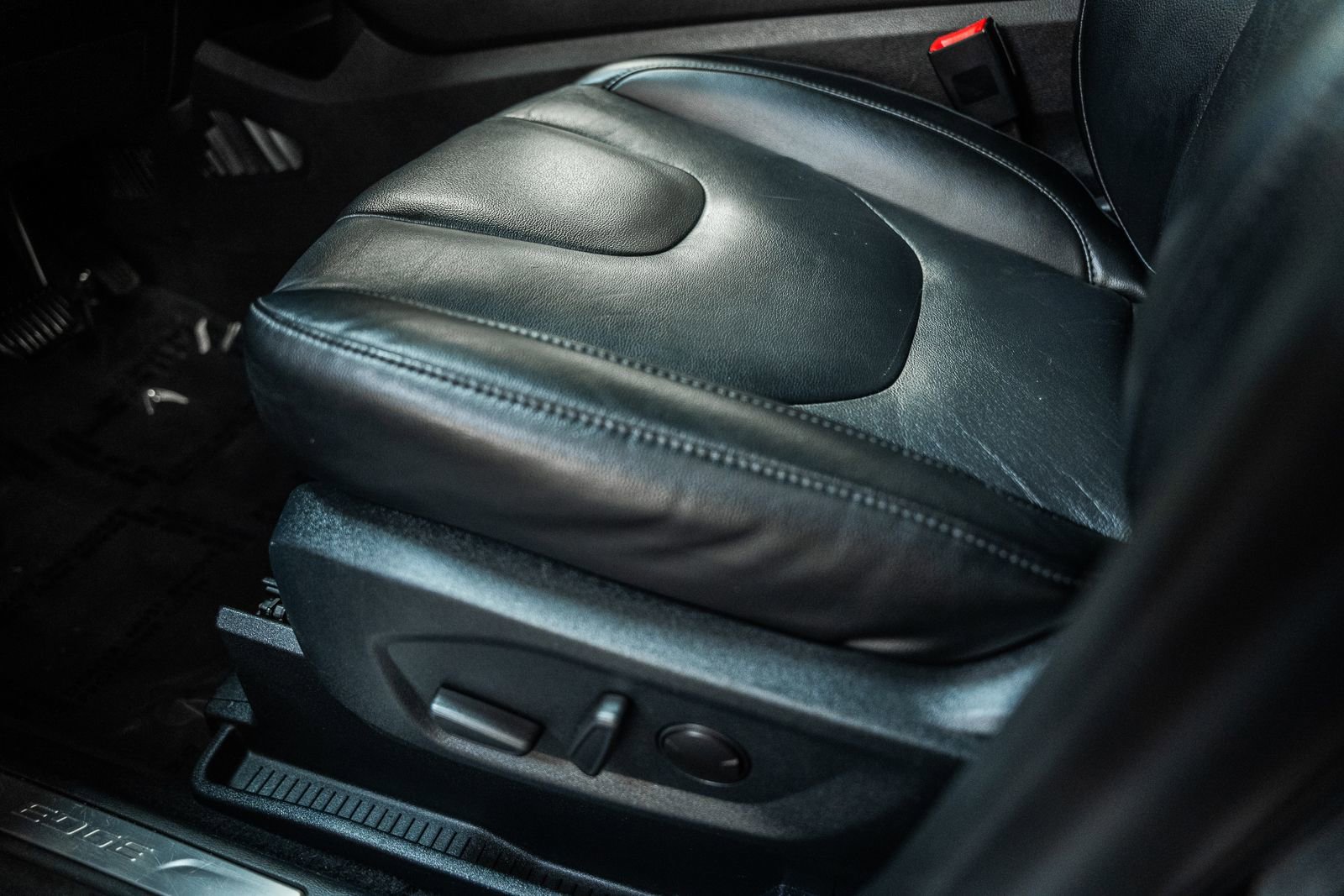 Certified 2022 Ford Edge Titanium image 44