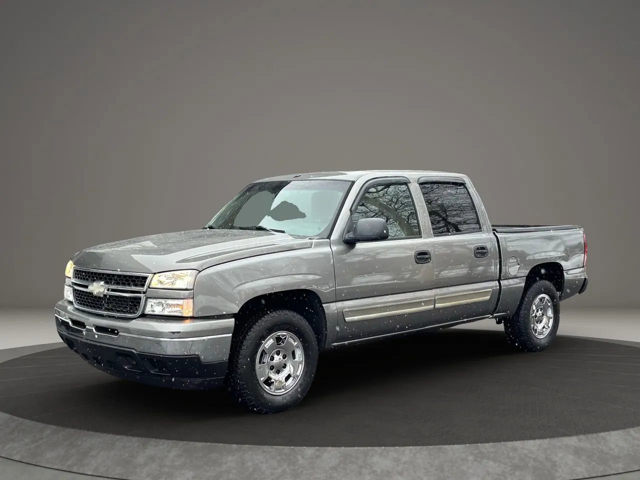 Used 2006 Chevrolet Silverado 1500 LT w/ Light Duty Power Package AWD/4WD image 1