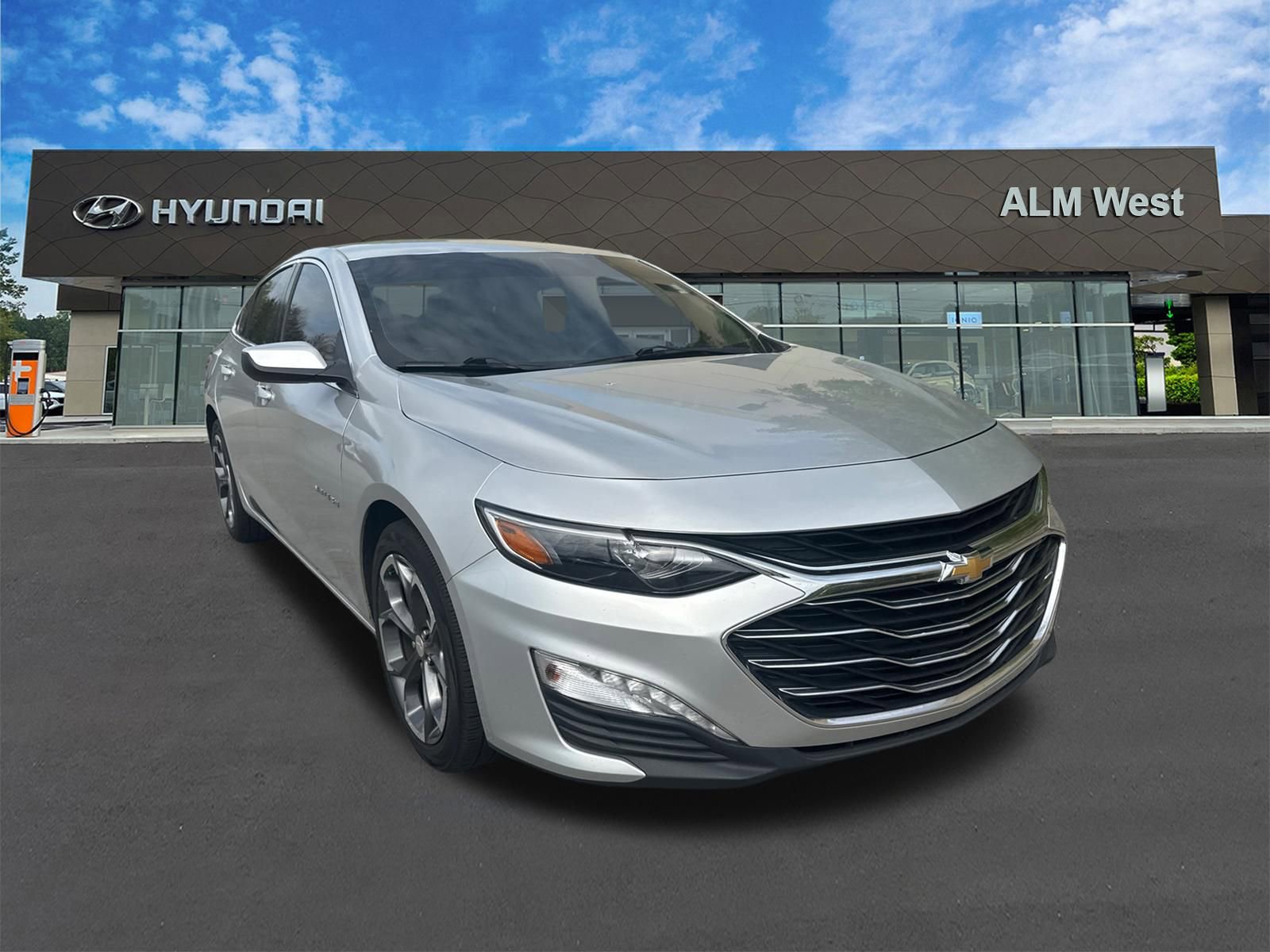 Used 2020 Chevrolet Malibu LT FWD image 3