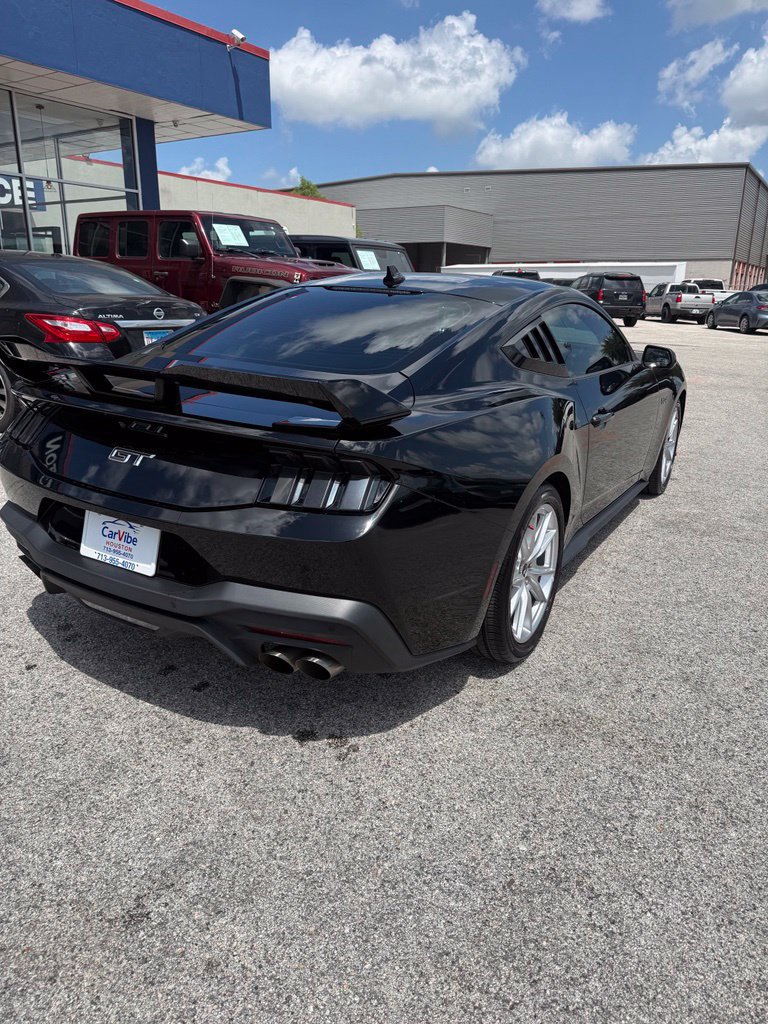 Used 2025 Ford Mustang GT Premium RWD image 7
