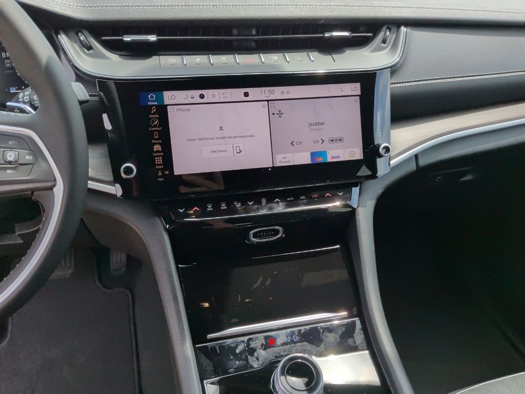 New 2026 Jeep Grand Cherokee Altitude RWD image 21