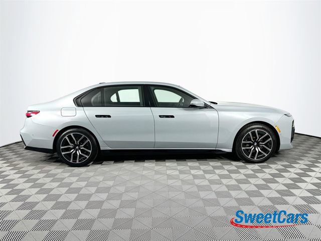 Used 2025 BMW 740i xDrive image 8