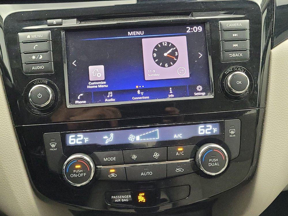 Used 2019 Nissan Rogue Sport SV image 25