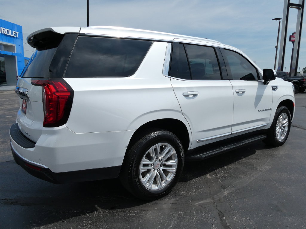 Certified 2024 GMC Yukon SLT w/ SLT Luxury Package AWD/4WD image 5
