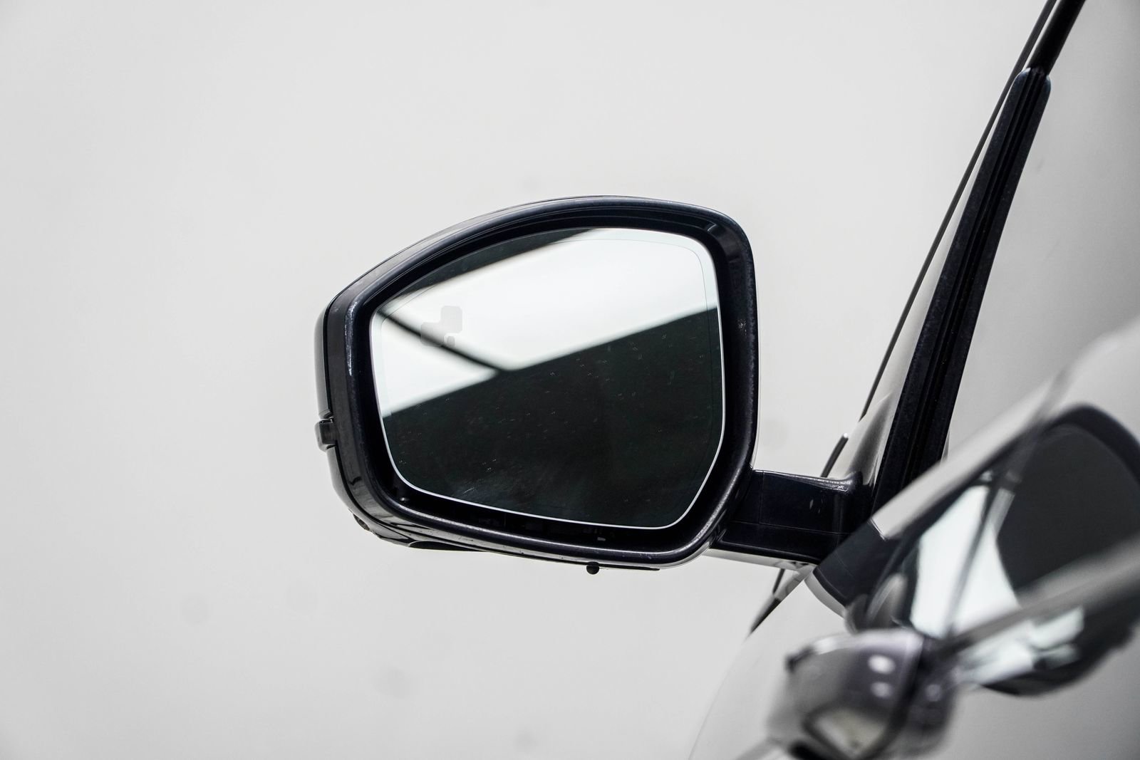 Used 2021 Land Rover Discovery Sport S R-Dynamic image 14