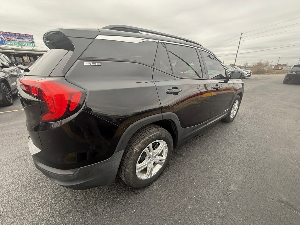 Used 2018 GMC Terrain SLE w/ Driver Convenience Package image 3