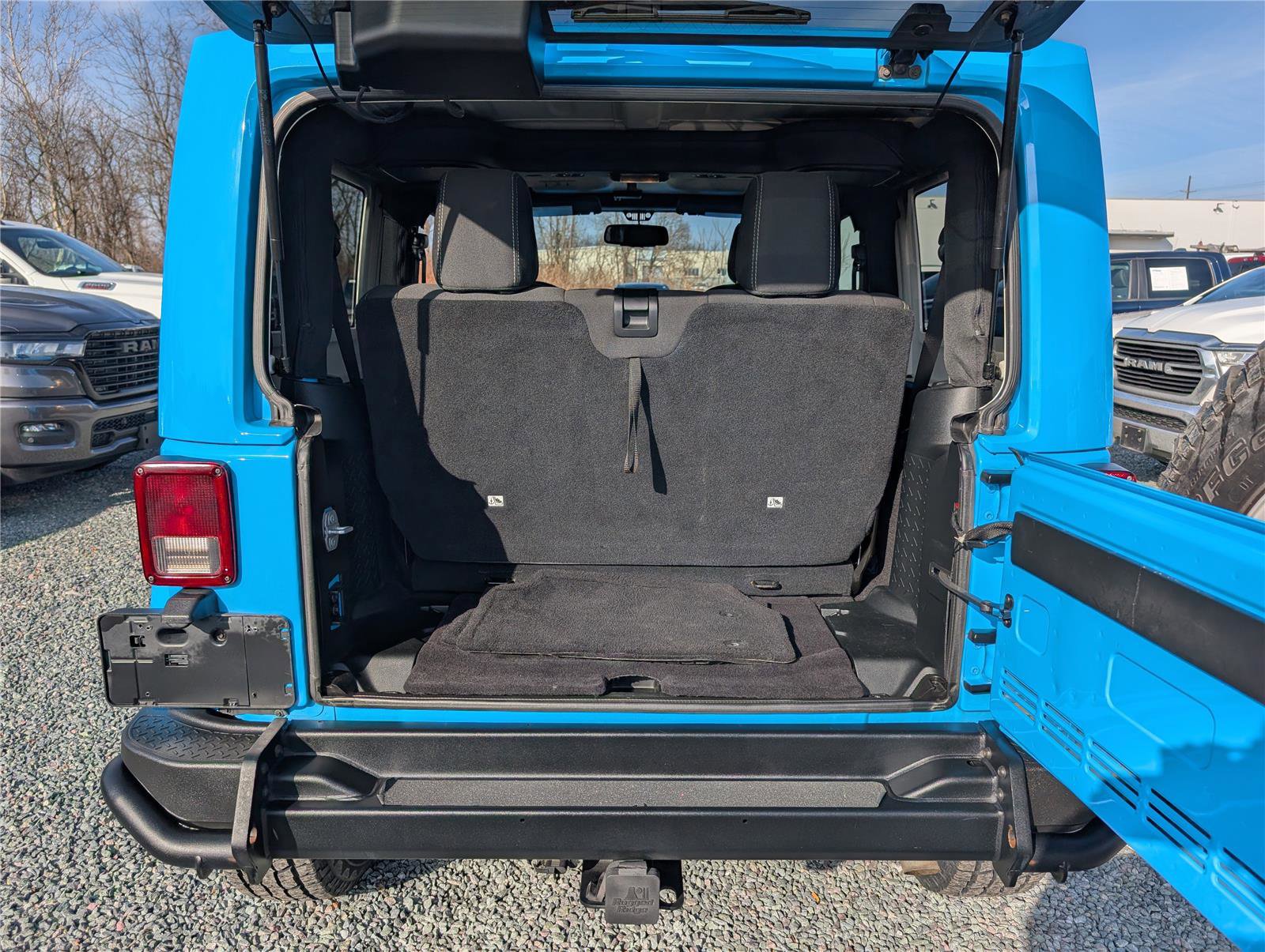 Used 2018 Jeep Wrangler Rubicon w/ Power Convenience Group image 15