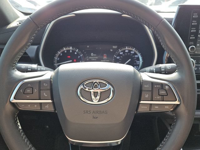 Used 2021 Toyota Highlander XSE AWD/4WD image 23