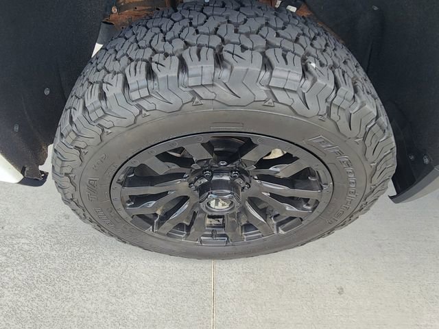 Used 2021 GMC Sierra 1500 AT4 w/ AT4 Premium Package AWD/4WD image 40
