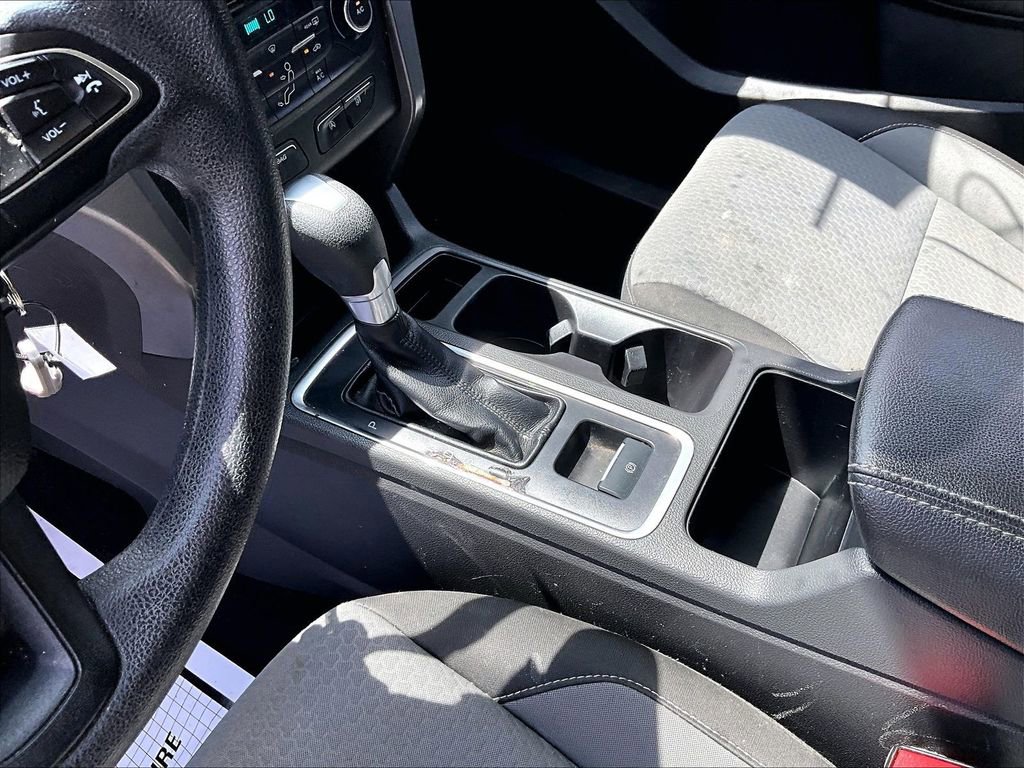 Used 2017 Ford Escape SE AWD/4WD image 12