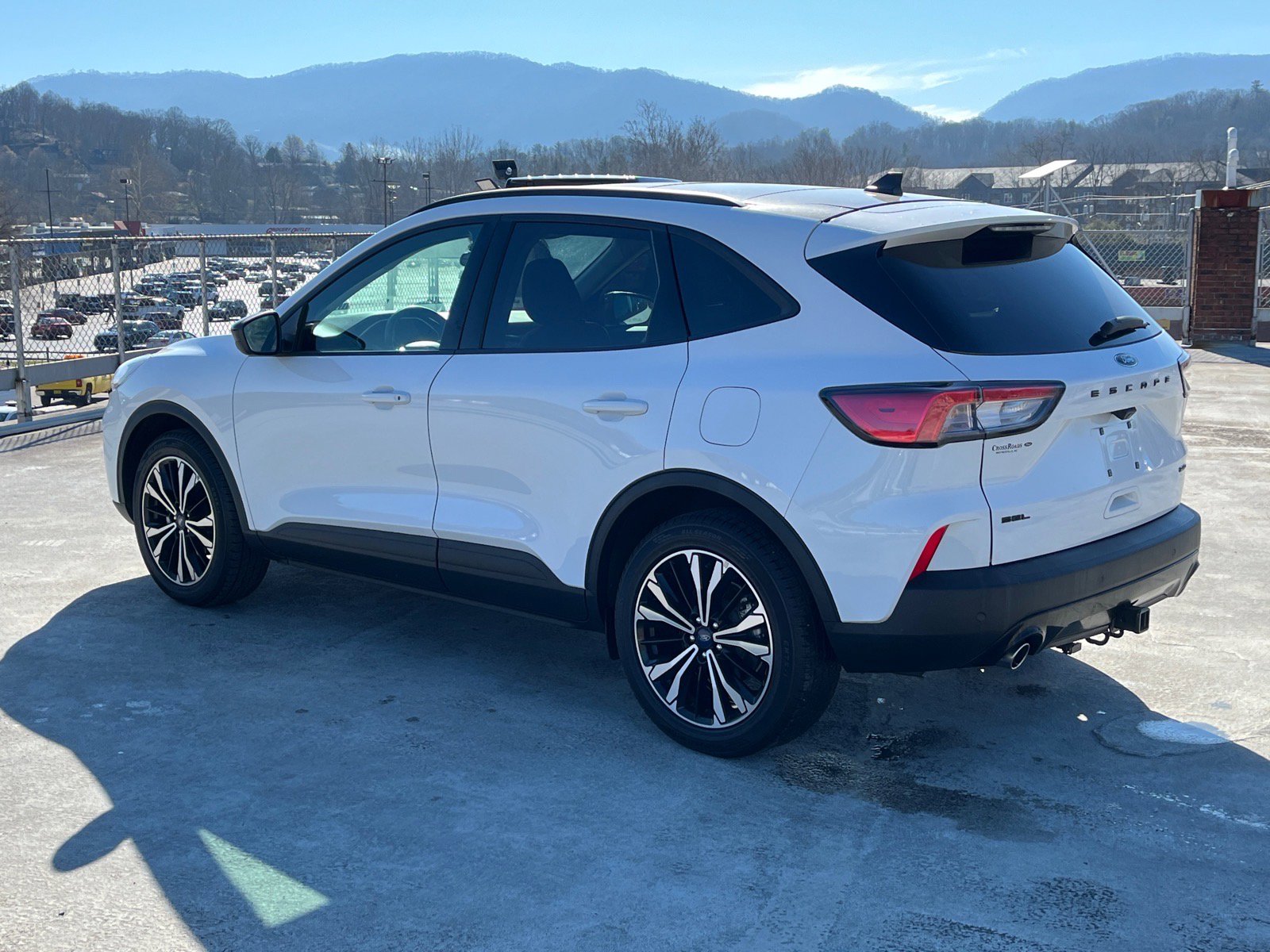 Certified 2022 Ford Escape SEL w/ SEL Stealth AWD Package image 4