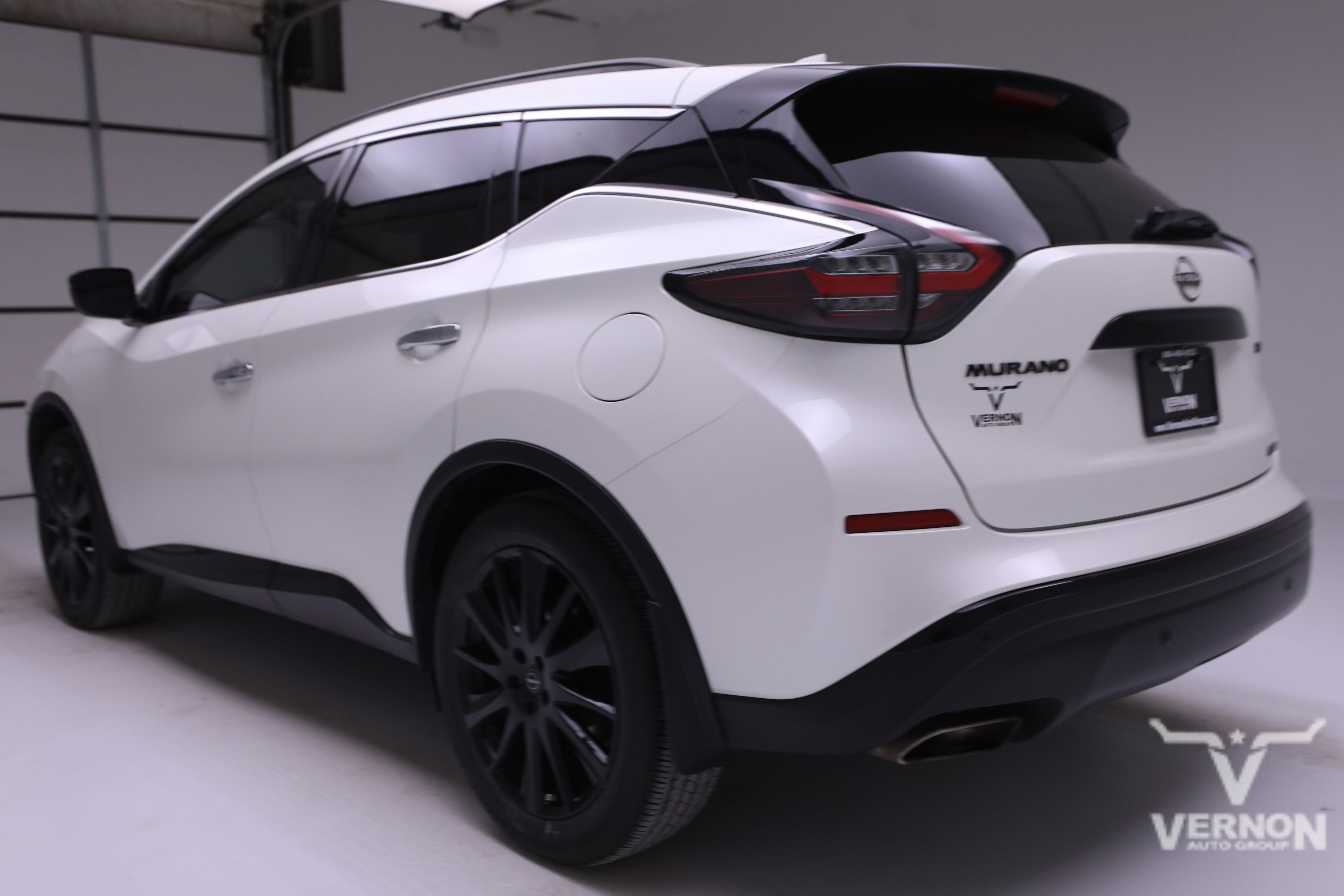 Used 2023 Nissan Murano SV w/ SV Midnight Edition Package image 3