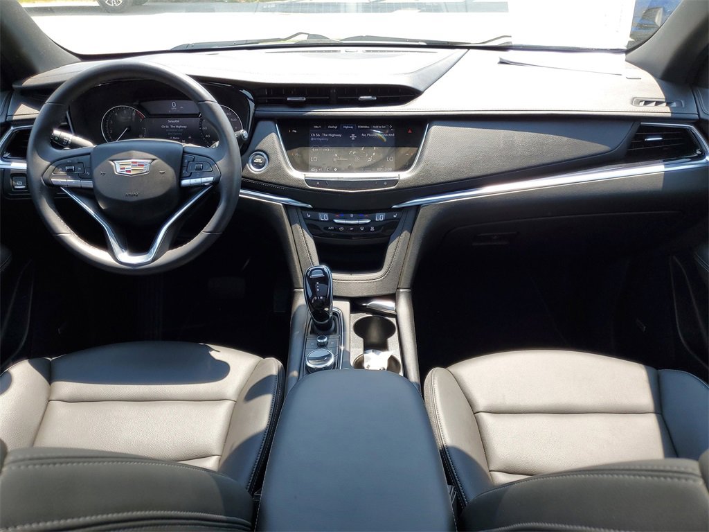 Certified 2023 Cadillac XT6 Luxury image 14
