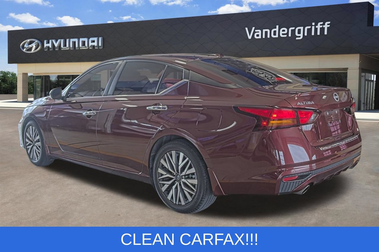 Used 2023 Nissan Altima 2.5 SV w/ SV Premium Package FWD image 2