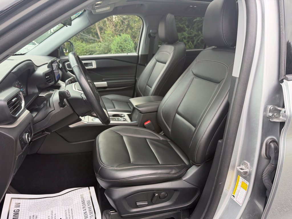 Certified 2023 Ford Explorer XLT w/ Equipment Group 202A AWD/4WD image 12