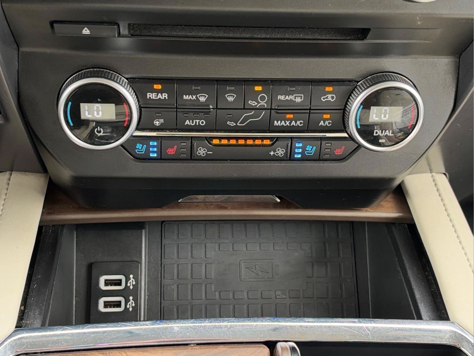 Used 2018 Ford Expedition Max Platinum AWD/4WD image 32