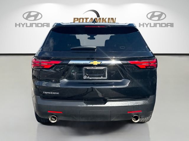Used 2023 Chevrolet Traverse LS image 6