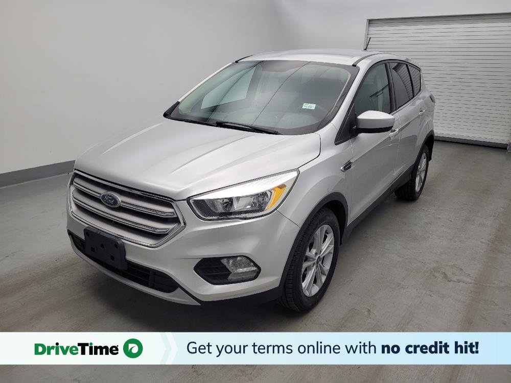 Used 2019 Ford Escape SE FWD image 1