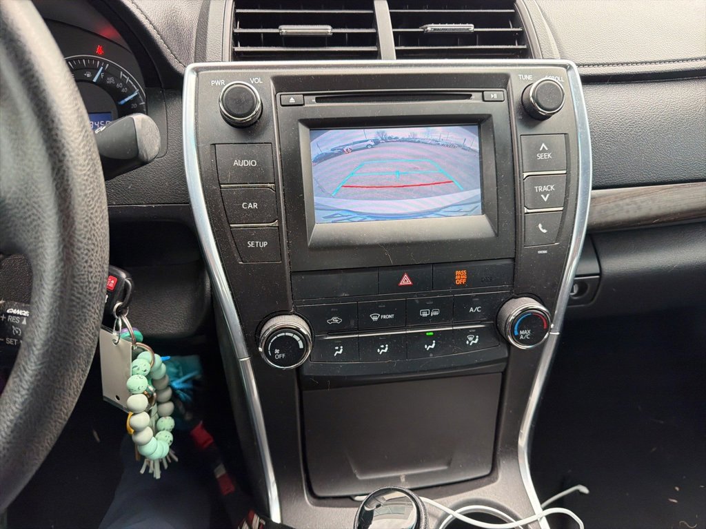 Used 2015 Toyota Camry XLE image 11